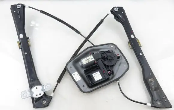 Volkswagen Golf V Front door window regulator with motor 1K0959793C 1K0959701E