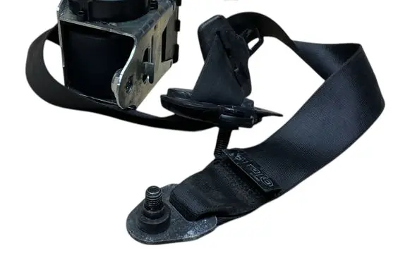 BMW 5 E60 E61 Front seatbelt 601629800D