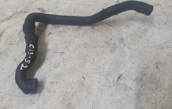 Volvo S40 Breather/breather pipe/hose 8670008
