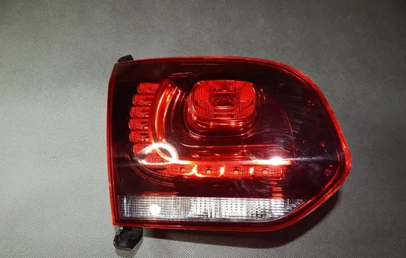 Volkswagen Golf VI Tailgate rear/tail lights