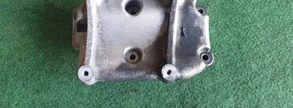 Iveco Daily 6th gen A/C compressor mount bracket 5801370464