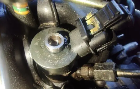Fuel injector