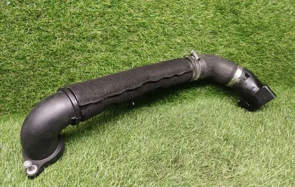Audi A3 S3 8V Intercooler hose/pipe 04L131111M