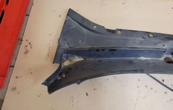 Jaguar S-Type Wiper trim