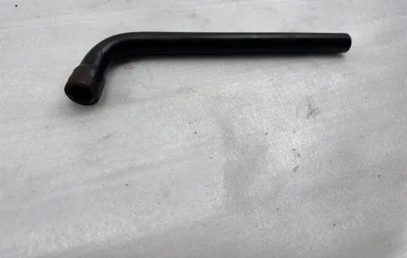 Opel Astra H Wheel nut wrench 13107800