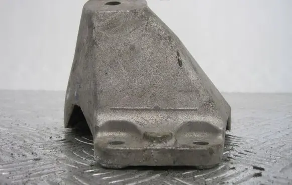 BMW 5 F10 F11 Engine mount bracket 6795958