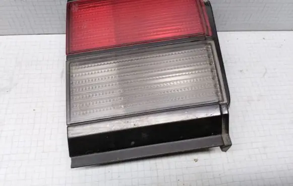 Volkswagen PASSAT B3 Tailgate rear/tail lights 357945108