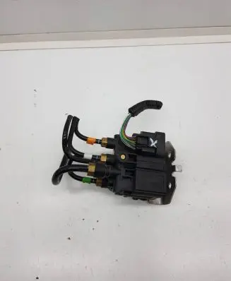 Jaguar I-Pace Air suspension valve block JPLA5B710AA 970807