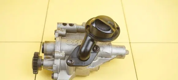 Audi A4 S4 B8 8K Oil pump 06H115105 29SP4