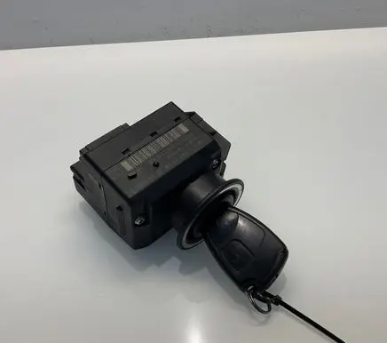 Mercedes-Benz E W211 Ignition lock 2115451008 33002205 3002300350206166