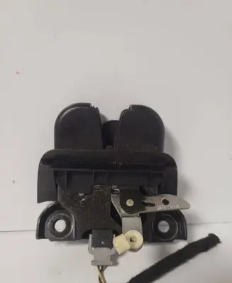 Audi A4 S4 B7 8E 8H Tailgate/trunk/boot lock/catch/latch 8E9827520