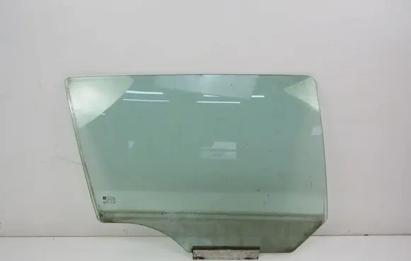 Opel Astra H Rear door window glass 