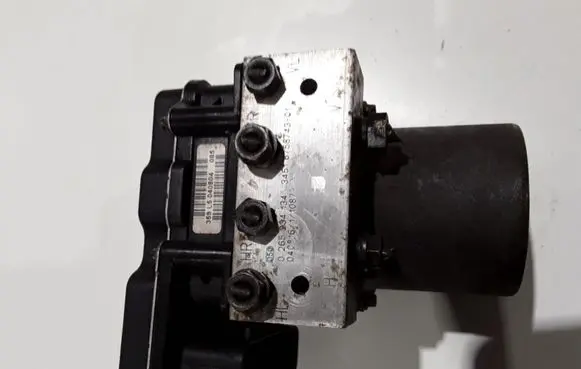 BMW 5 E60 E61 ABS Pump 6758741 0265234134 34516758741