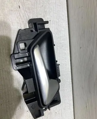 Opel Crossland X Front door interior handle 13484998