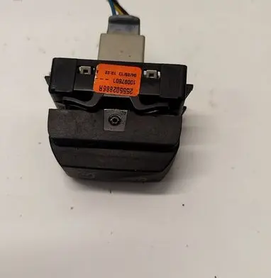Dacia Sandero Other switches/knobs/shifts 255502886R