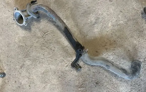 Nissan Almera N16 Engine coolant pipe/hose