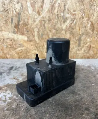 Mercedes-Benz C W203 Vacuum pump 2038000048 0132006365