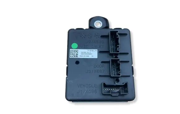 Tesla Model 3 Other control units/modules 15372642