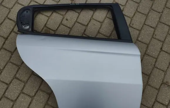 Alfa Romeo 147 Rear door