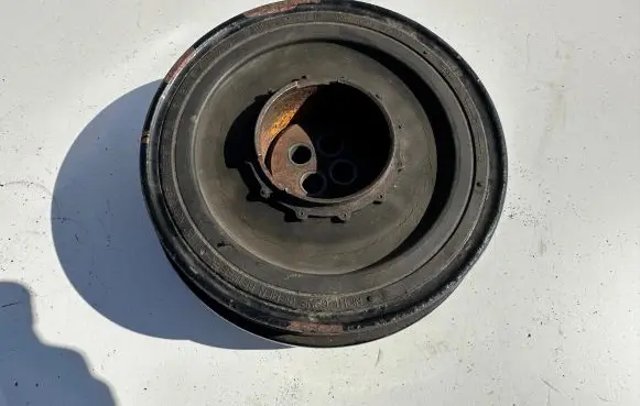 BMW 5 F10 F11 Crankshaft pulley 8512072 10222713