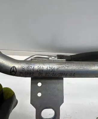 Mercedes-Benz C W205 Engine coolant pipe/hose A2742001751