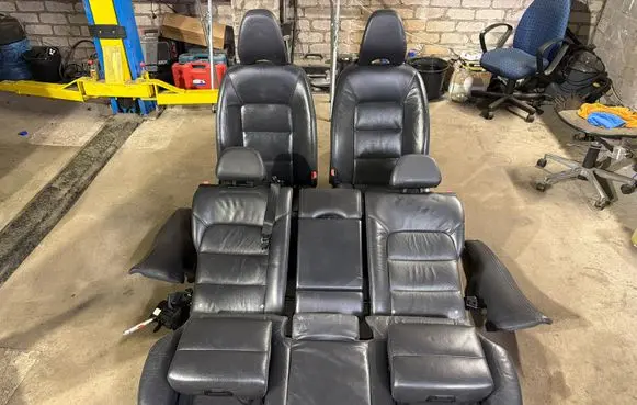 Volvo XC70 Seat set 