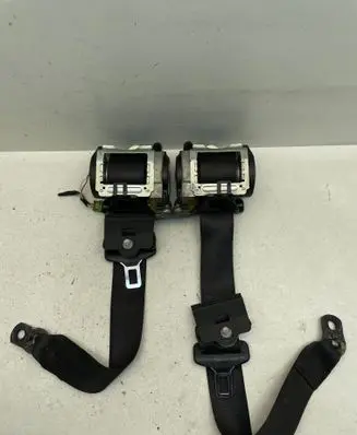 Mercedes-Benz E W211 Rear seatbelt 602040300 019L018H 21640