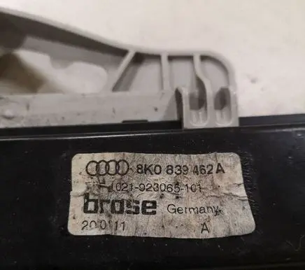 Audi A4 S4 B8 8K Rear door window regulator with motor 8K0839462