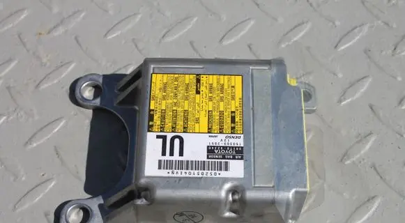 Toyota RAV 4 (XA30) Airbag control unit/module 8917042340