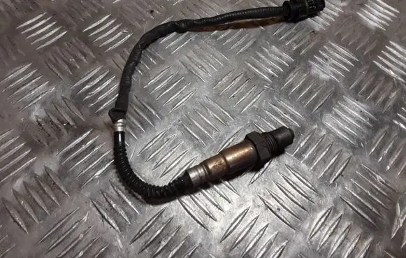 BMW 5 E60 E61 Lambda probe sensor 0258006808 754465401