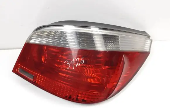 BMW 5 E60 E61 Rear/tail lights 6910768 A3126A323554U176