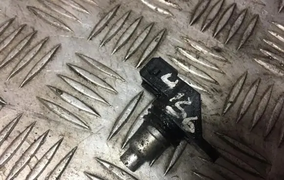 Camshaft position sensor