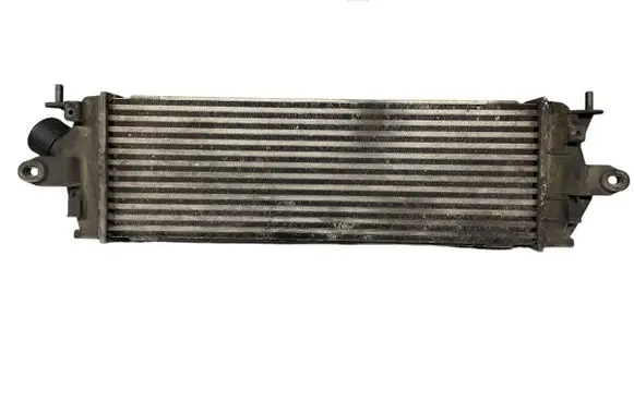 Opel Vivaro Intercooler radiator 8200411160 93854162 IA1422