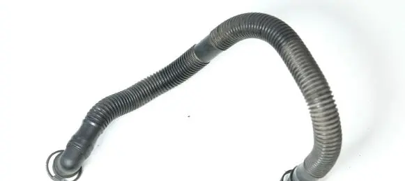 Audi A4 S4 B7 8E 8H Breather hose/pipe 06F103235