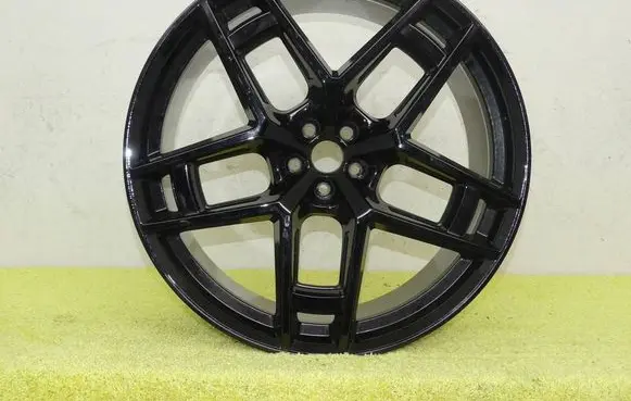 Audi Q8 R24 light alloy rim KBA55398