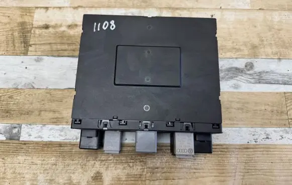 Volkswagen PASSAT B6 Comfort/convenience module H37S1002 3C0937049D 01452446