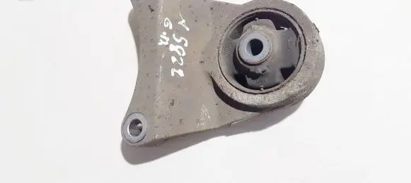 Toyota RAV 4 (XA30) Engine mount bracket 4165142120 41651-42120