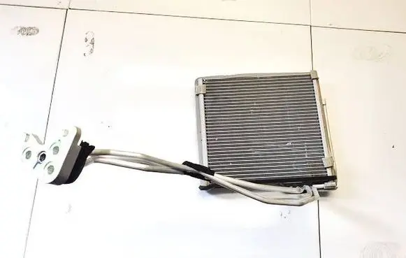 Tesla Model Y A/C cooling radiator (condenser) 578e10 578e-10