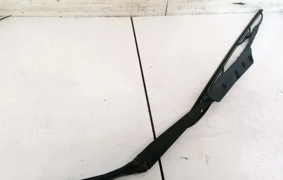 Mazda 626 Front wiper blade arm FGE4TA
