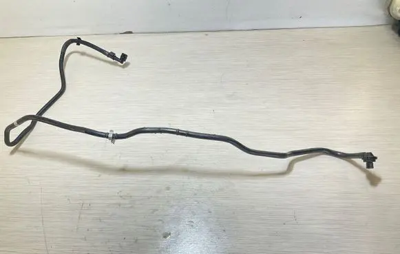 BMW 1 F40 Vacuum line/pipe/hose 8654731