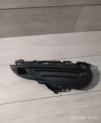Volvo XC60 Front bumper lower grill 31425181
