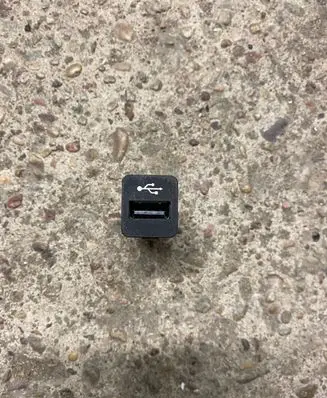USB socket connector