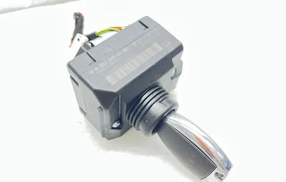 Mercedes-Benz C W204 Ignition lock A2075450108