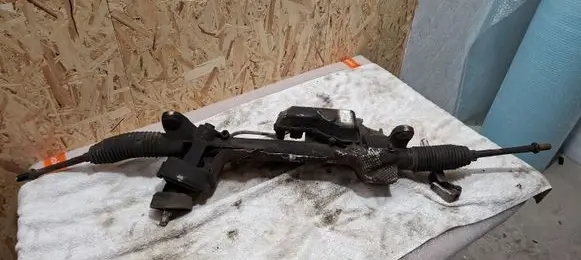 Volkswagen PASSAT B6 Steering rack 5N1909144G