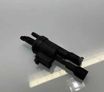 Mercedes-Benz E W212 Valve vacuum 0025401497 48B43625B00 A0025401497