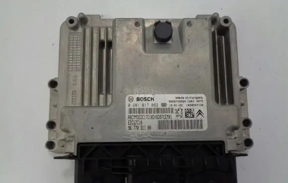 Citroen C4 II Engine control unit/module 0281017862 9677031180