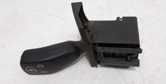 BMW 5 E39 Steering wheel adjustment handle/lever 8373901