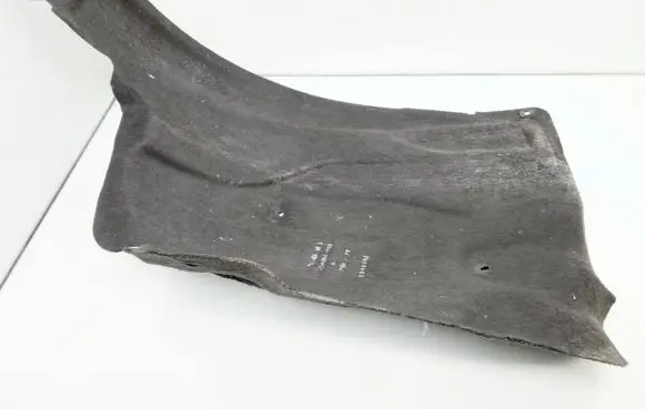 Front wheel arch liner splash guards