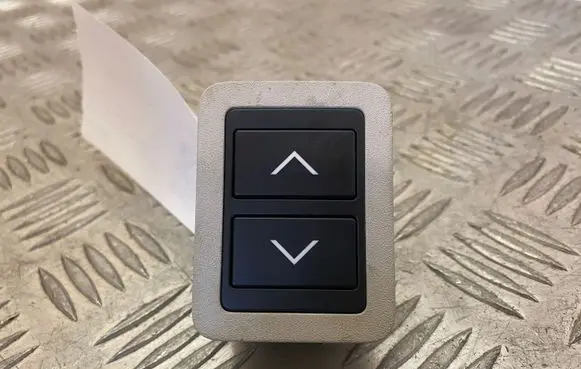 Land Rover Discovery 5 Electric window control switch HY32611F56BA