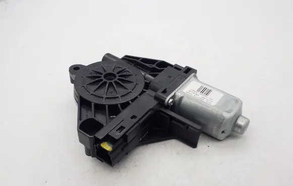 Rear door manual window regulator